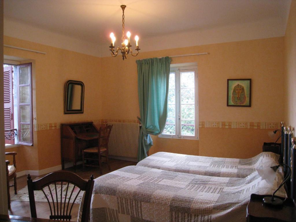 Chambres D'Hotes Closerie Du Guilhat Salies-de-Bearn Exterior photo