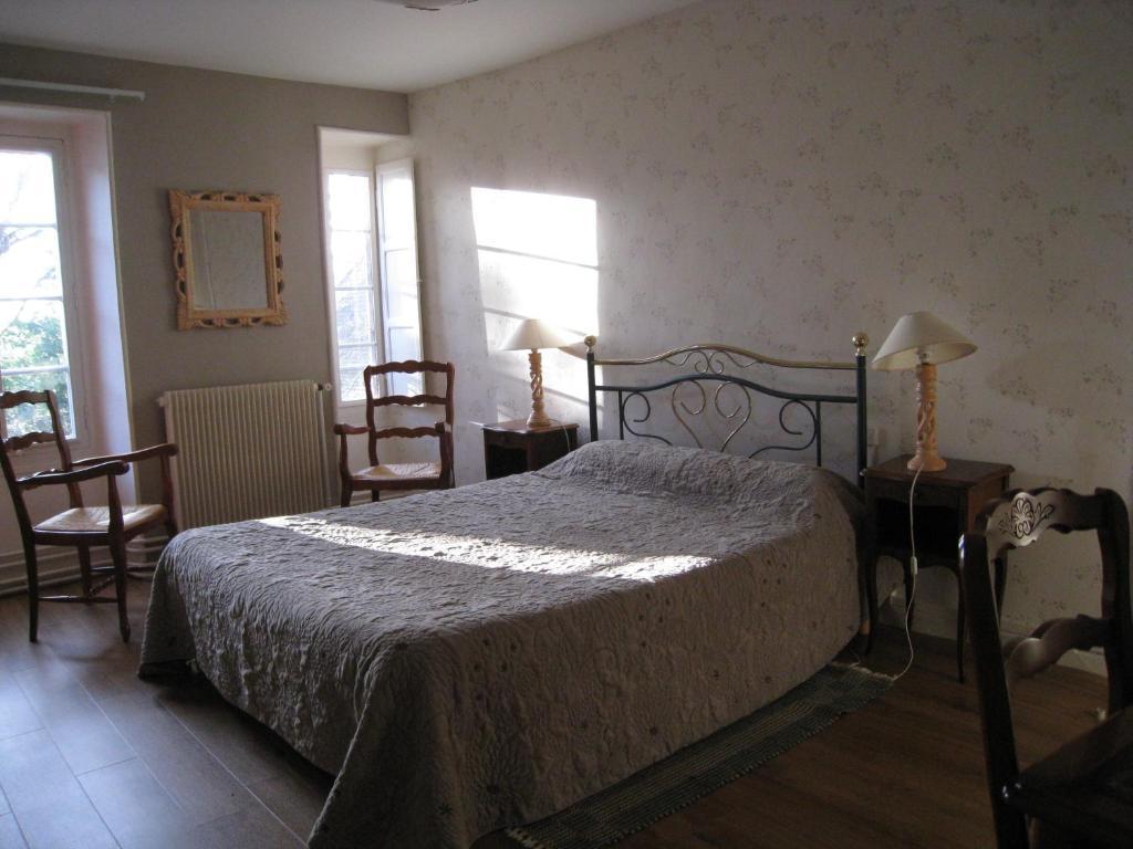 Chambres D'Hotes Closerie Du Guilhat Salies-de-Bearn Room photo